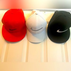 Nike golfing flex fit hats